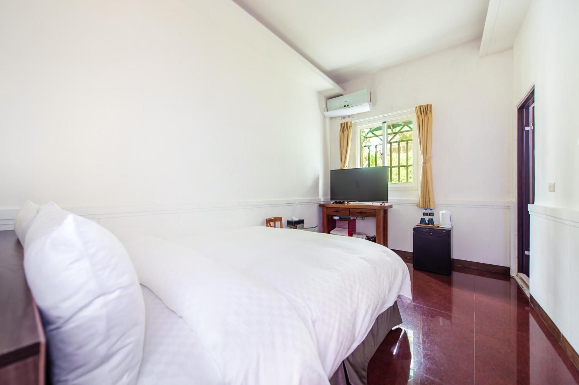 Moonlake B&B Юйчи Номер фото