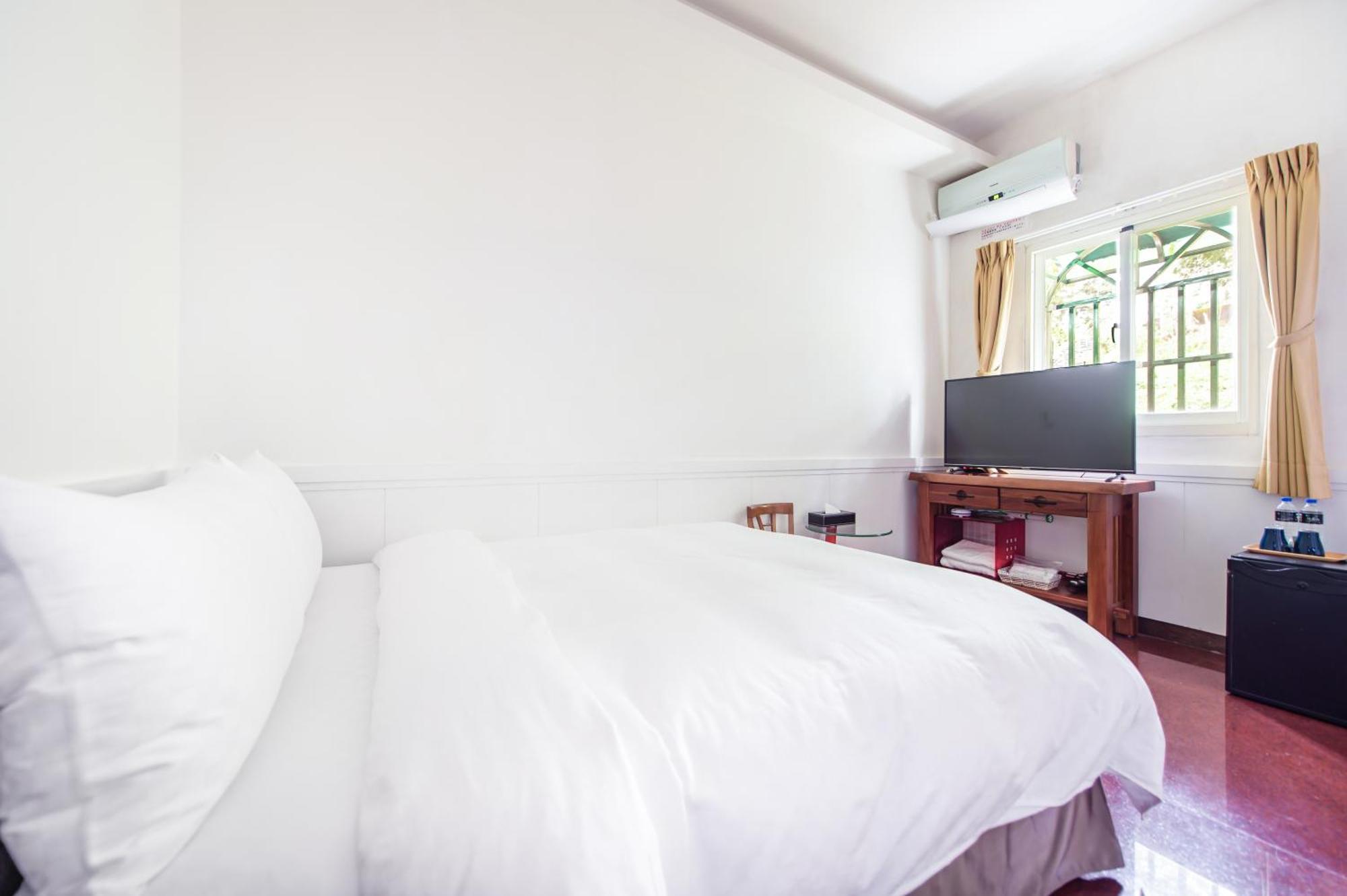Moonlake B&B Юйчи Номер фото